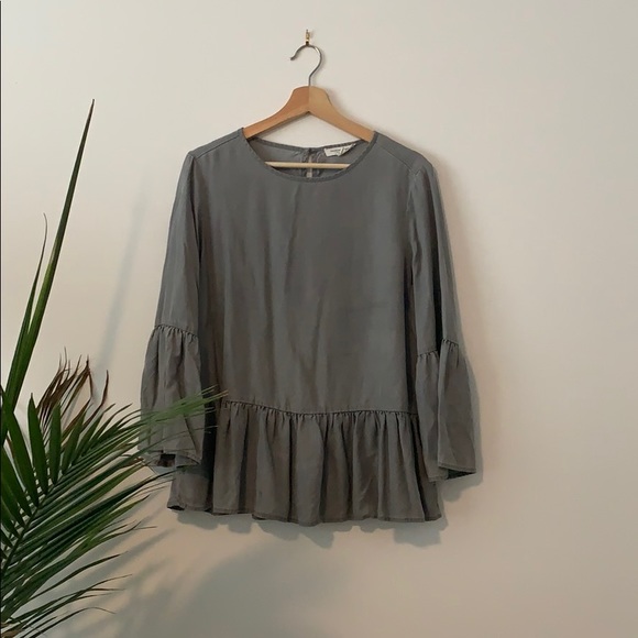 beachlunchlounge Tops - • ✨beach•lunch•lounge Blouse •